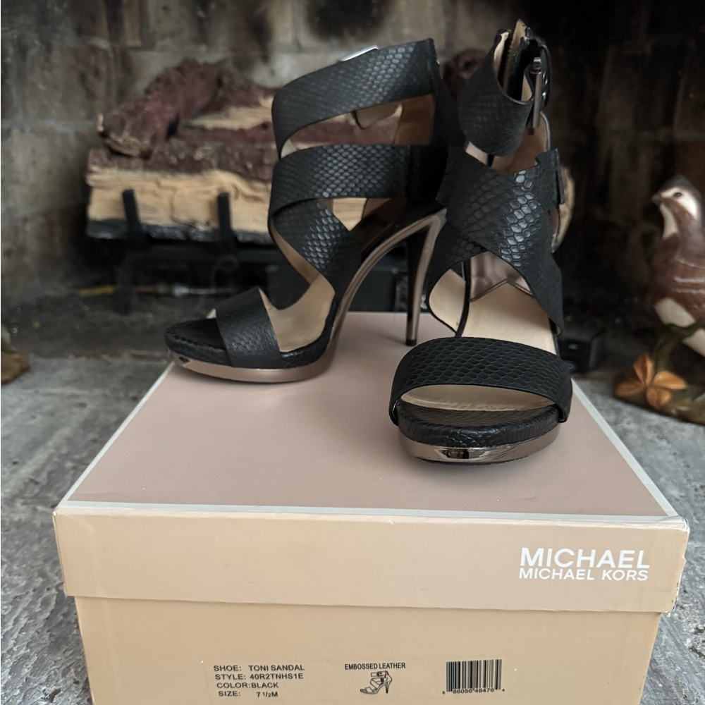 Michael Kors Black Textured Heels - Picture 2 of 2